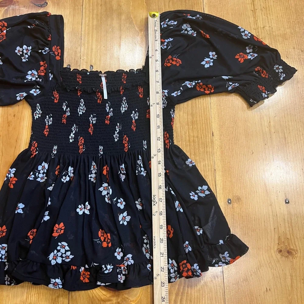 Free People Delta Dawn Smocked Floral Top Midnight Combo Black Red White‎ Small